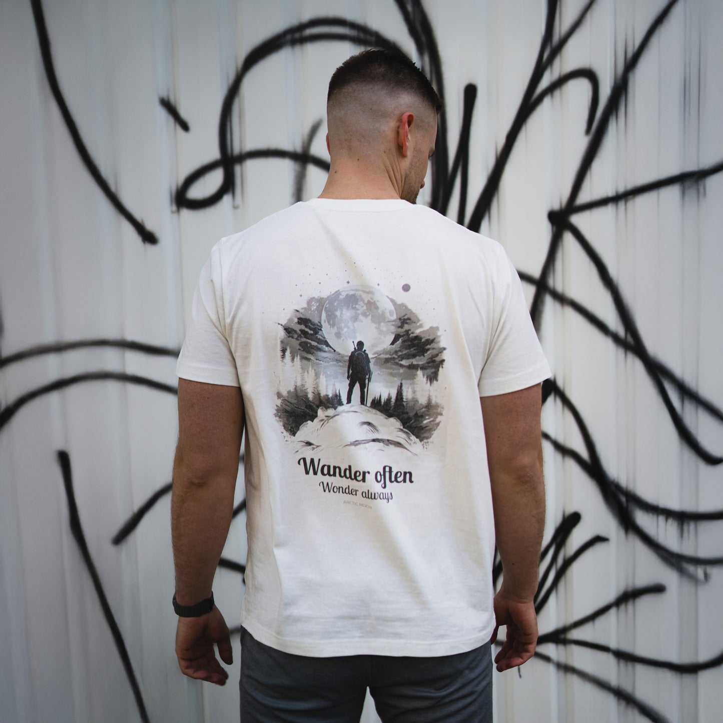 T-shirt - Wander often